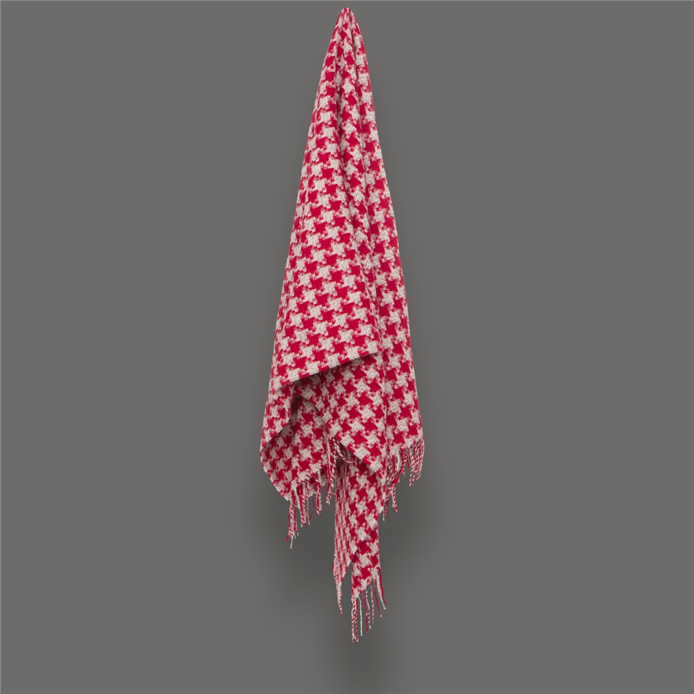 Oversized Houndstooth 150x138 White/Red